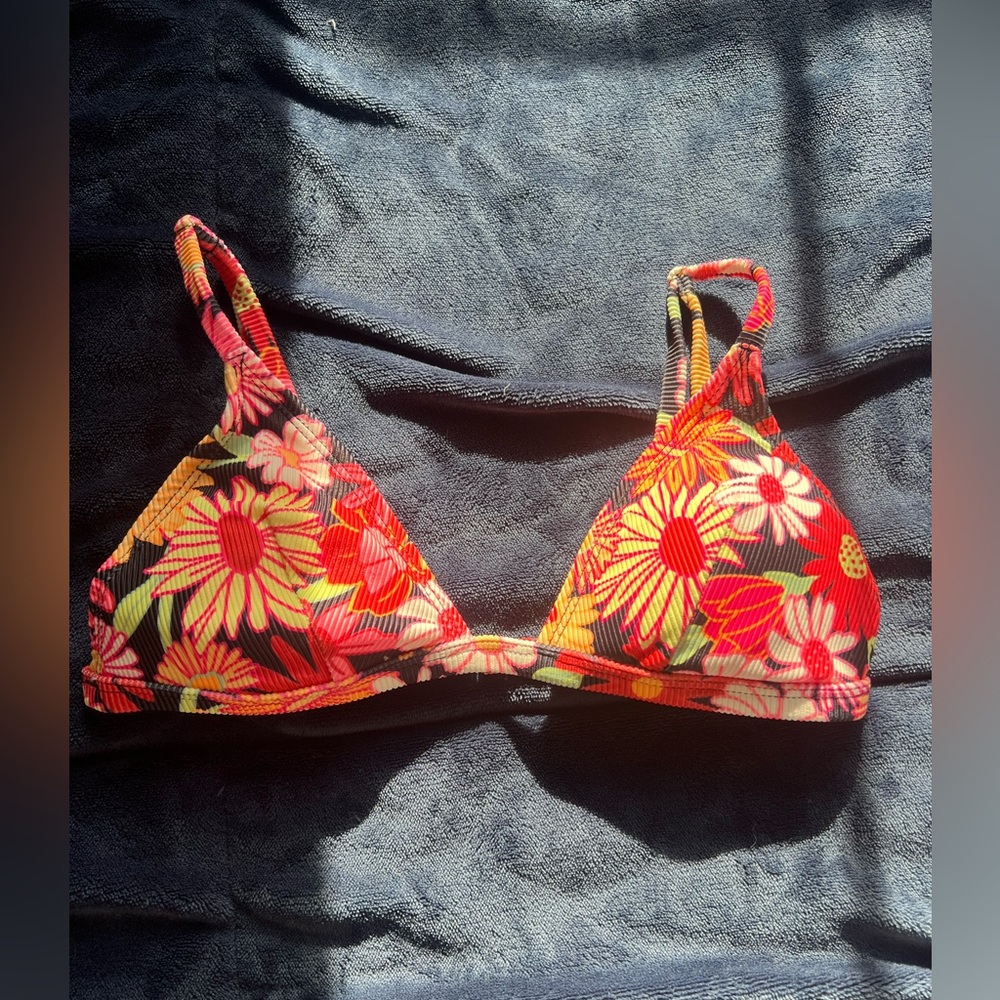 Wild fable floral top